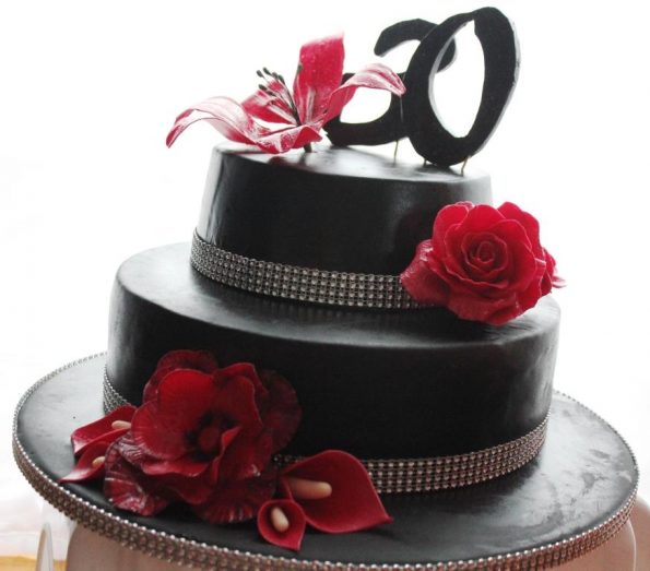 Geburtstagstorte, Motivtorte, Torte zum Geburtstag, 30 Geburtstag, Blumen, Torte schwarz
