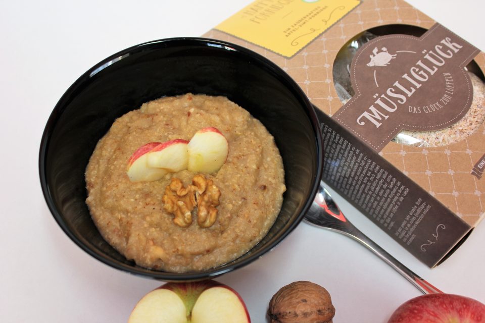Müsliglück Porridge, frühstück, ausgewogenes Frühstück, Porridge, leckeres Frühstück, ausgewogen Frühstücken, Kinder, Frühstück für Kinder, gesund und lecker