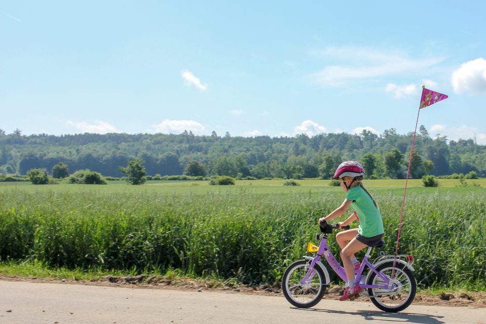 Wie bringe ich meinem Kind das Fahrradfahren bei? Fahrrad, Fahrradfahren, Kindern, Fahrradfahren beibingen, Fahrrad fahren beibringen, Kinder, Lernen