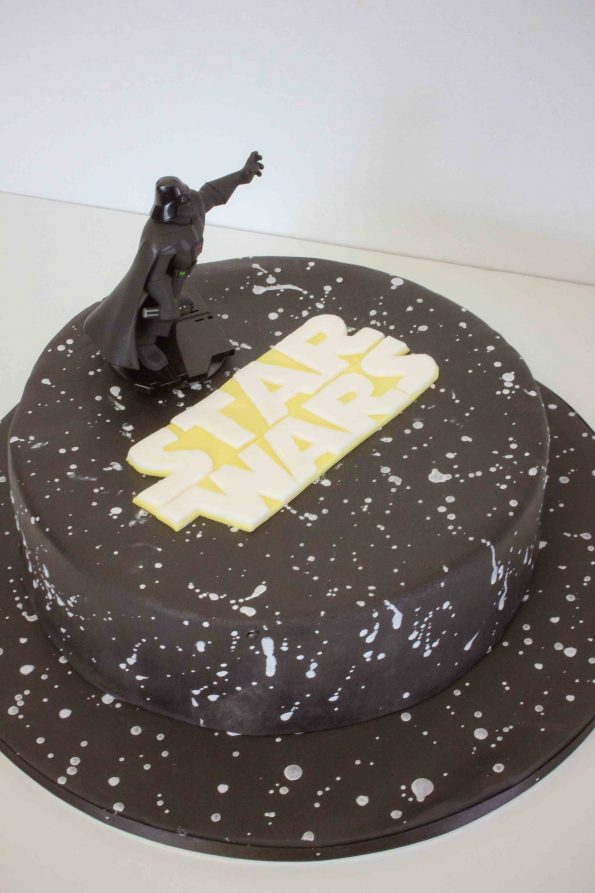 Star Wars Torte Anleitung Tutorial Bildanleitung Motivtorte StarWars Kuchen Kindergeburtstag Star Wars Kindergeburtstag