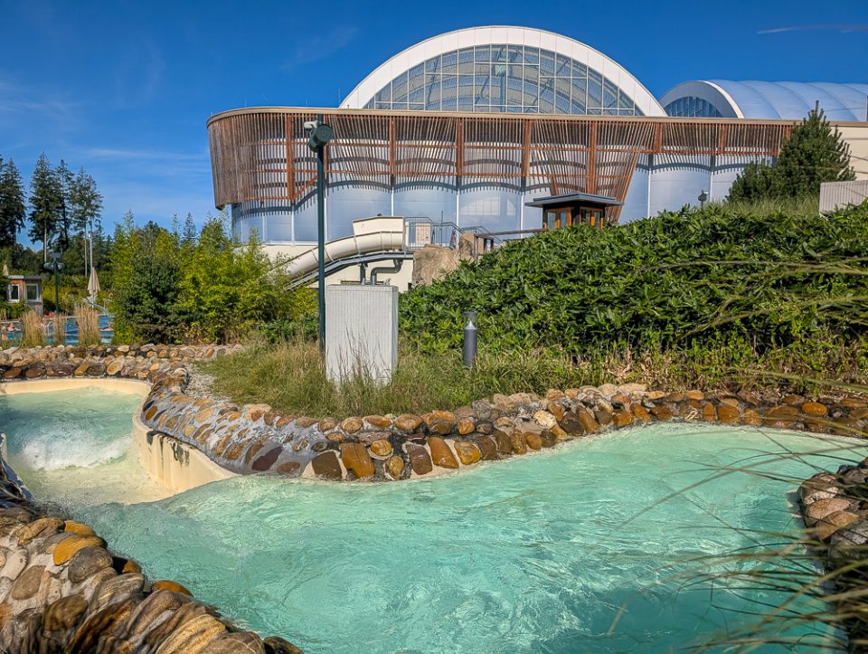 Center Parcs Allgäu mit Kindern, unser Erfahrungsbericht für Familien - Aqua Mundo Center Parcs Allgäu Wildwasserbahn