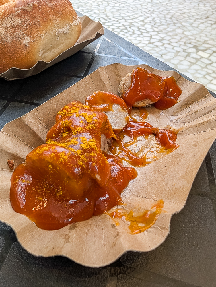 Center Parcs Allgäu mit Kindern, unser Erfahrungsbericht für Familien - Currywurst im Aqua Mundo