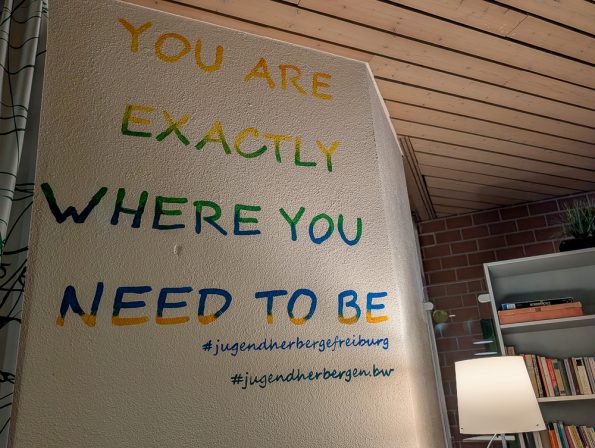 Mit Kindern in Freiburg Warum die Jugendherberge der perfekte Ausgangspunkt für Familien ist