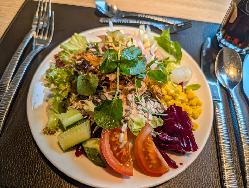Vorspeise beim Abendmenü auf der Donaukreuzfahrt