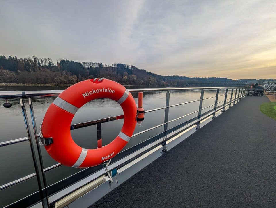 Sonnendeck der Nicko VISION während der Donaukreuzfahrt mit Nicko Cruises