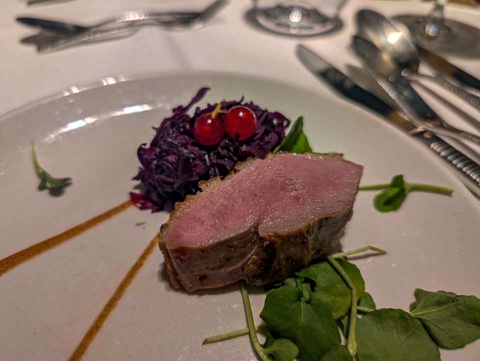 Gala-Dinner im Bordrestaurant der Nicko VISION während der Donaukreuzfahrt