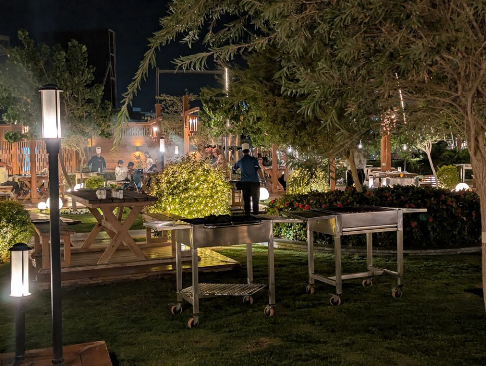 Rixos Radamis Sharm El Sheikh - Unser 4-Tage-Erlebnis zu zweit - The Mangal - hier wird direkt am Tisch gegrillt