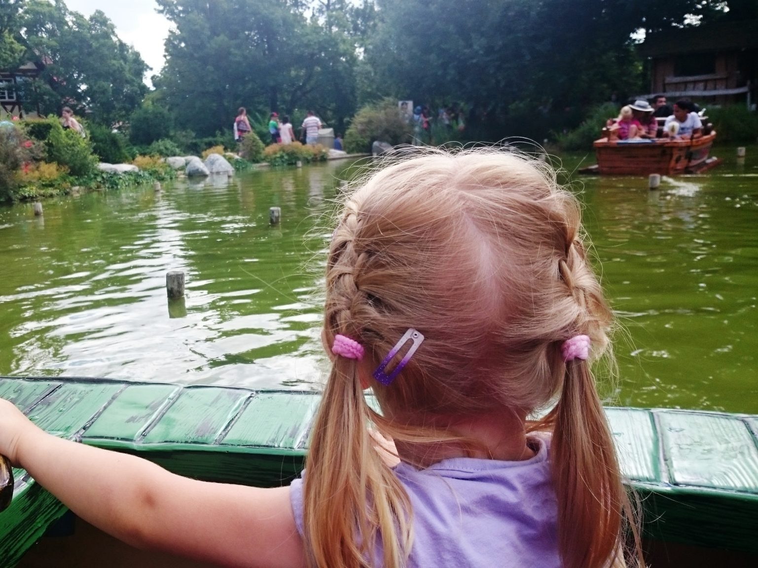 Sind unsere Kinder bereit für ihre erste Jugendreise? Ab welchem Alter sind Jugendreisen sinnvoll? Unsere Kinder (12 & 13) reisen erstmals alleine. Wie wir entschieden haben und warum wir GO Jugendreisen gewählt haben.