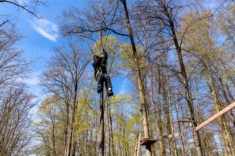 Seilrutsche im Kletterwald im Rothenburg ob der Tauber