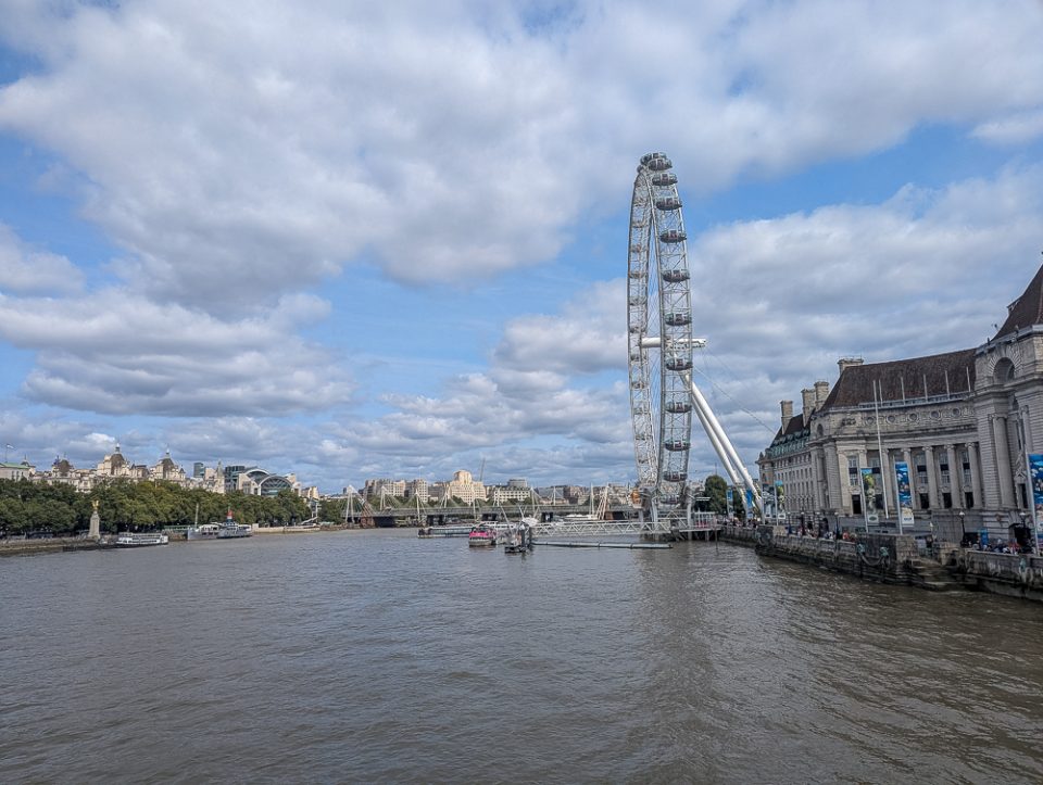 London Eye - London in 4 Stunden - Blick von der Westminster Bridge