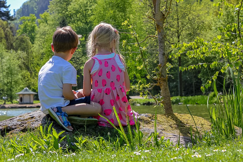 Kinder im Bad Liebenzell im Kurpark