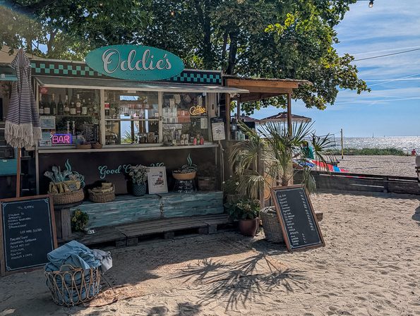 Oddie’s Beachbar am Rungsted Havn direkt am Øresund
