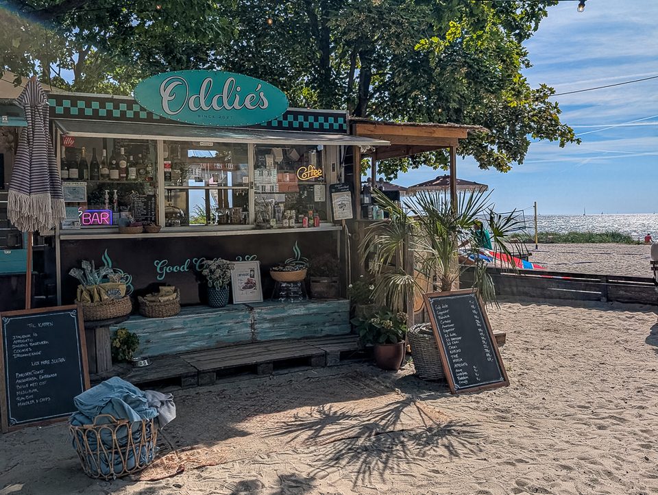 Oddie’s Beachbar am Rungsted Havn direkt am Øresund