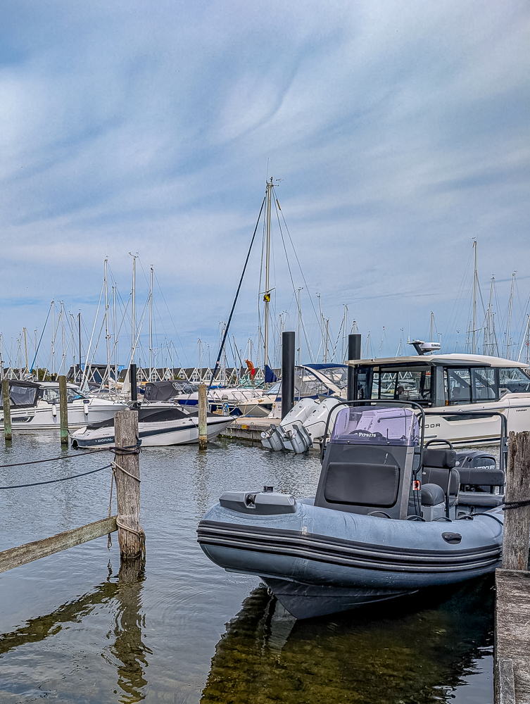 Segelboote und Yachthafen am Rungsted Havn nahe Oddie’s