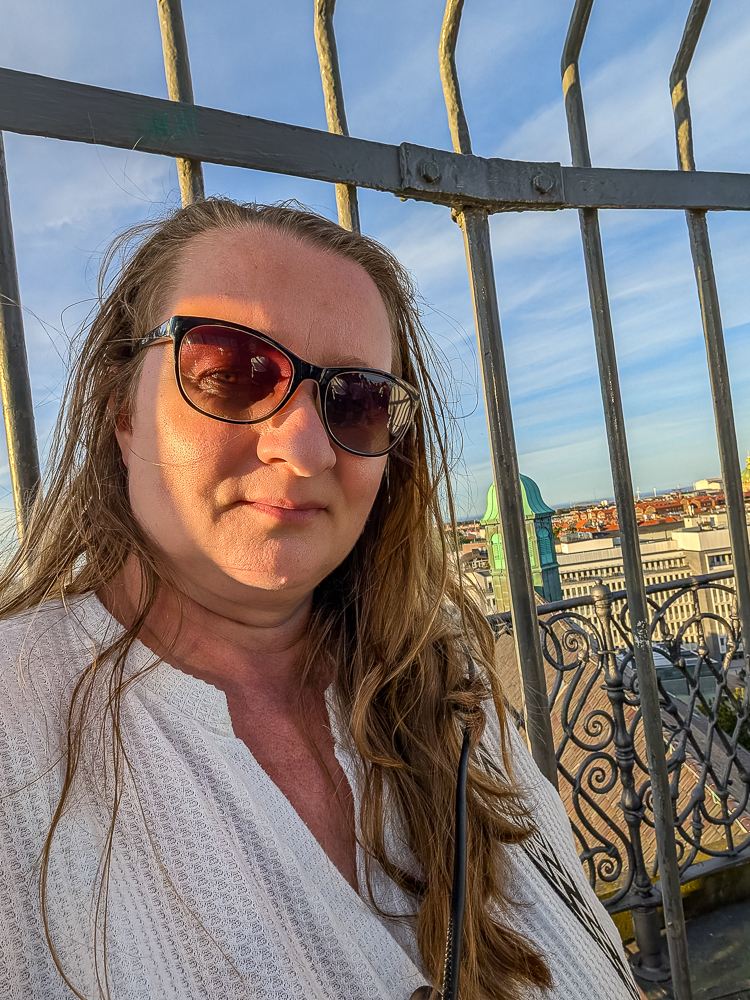 Kati auf der Aussichtsplattform des Rundetårn in Kopenhagen