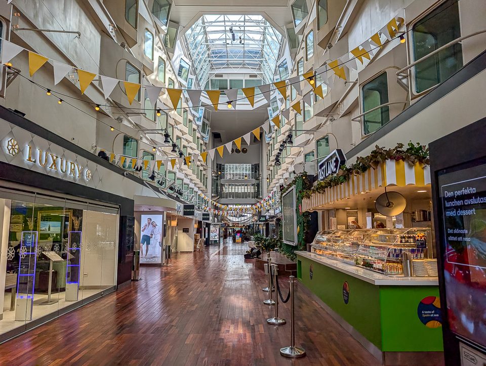 Promenade auf der Silja Symphony