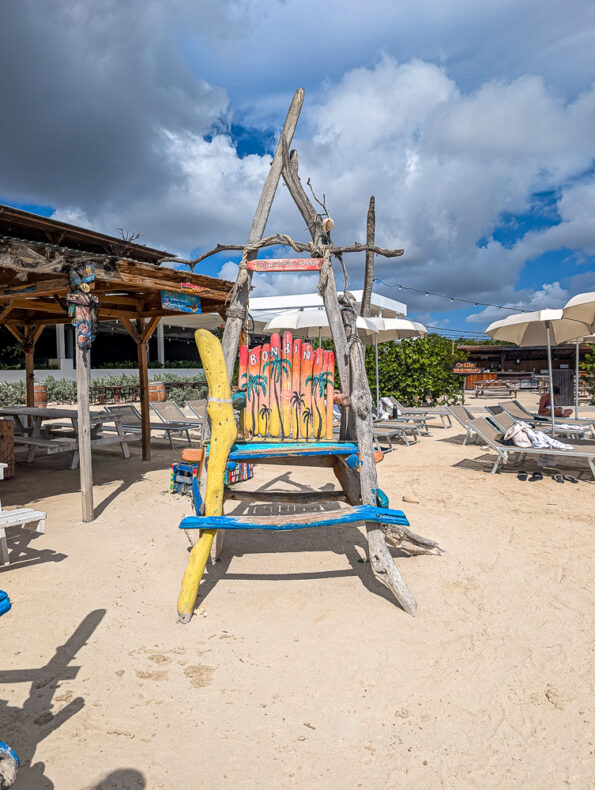 Bon Bini Stuhl am Strand des Corendon Hotels